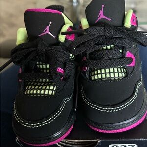 NWOT Jordan 4 retro GT baby toddlers shoes black-fuchsia-liquid lime-white